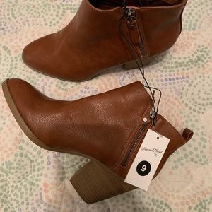 NWT Brown Block Heel Boots